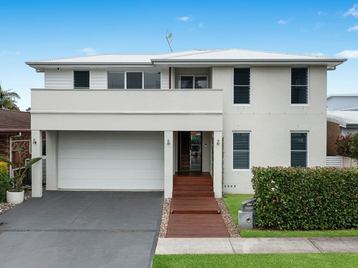24 Moorlan Avenue, KILLARNEY VALE, Killarney Vale - Image 1