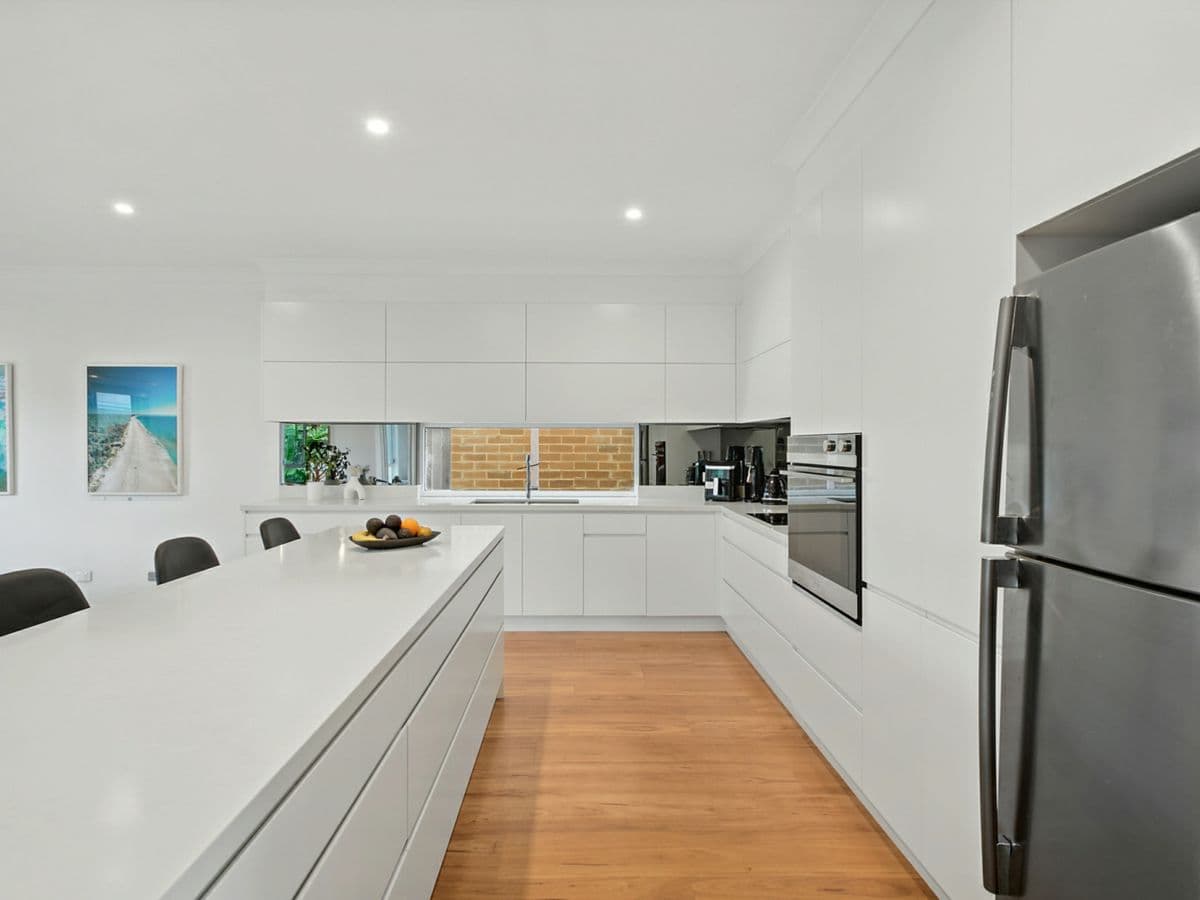 24 Moorlan Avenue, KILLARNEY VALE, Killarney Vale - Thumbnail 3