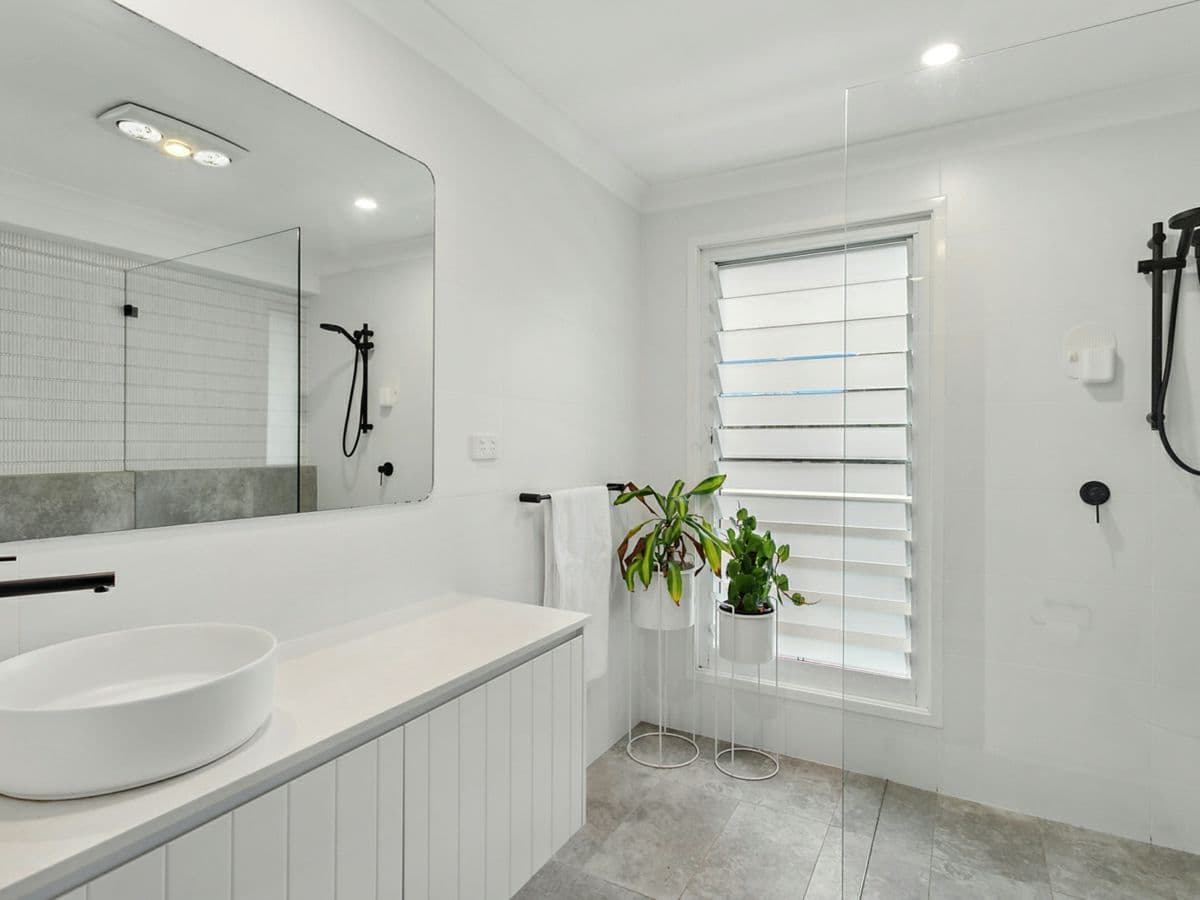 24 Moorlan Avenue, KILLARNEY VALE, Killarney Vale - Thumbnail 7
