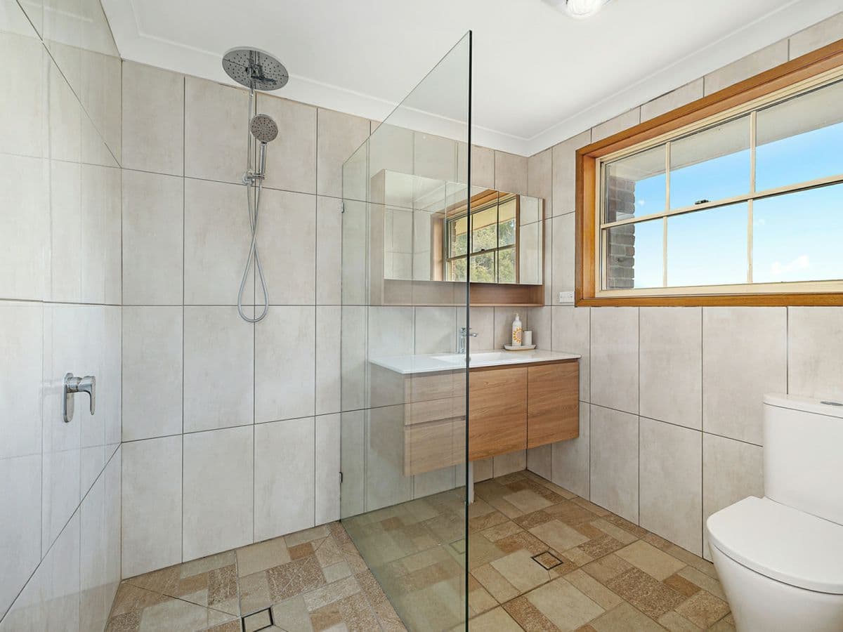 31 Oxley Crescent, MOLLYMOOK BEACH, Mollymook Beach - Thumbnail 8