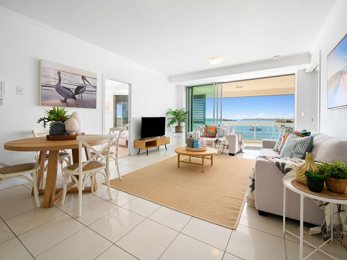 302/300 Marine Parade, LABRADOR, Labrador - Thumbnail 6
