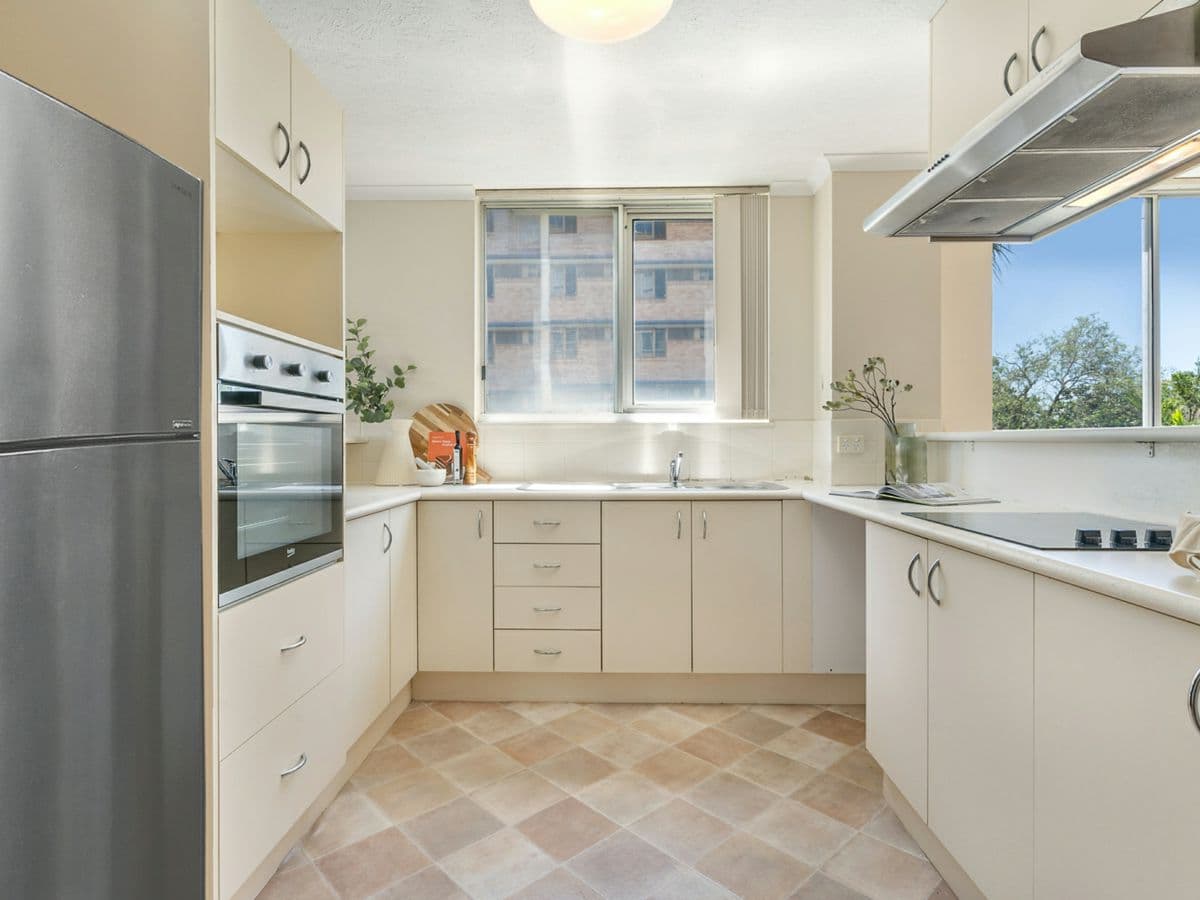 9/122 Macquarie Street, ST LUCIA, St Lucia - Thumbnail 4