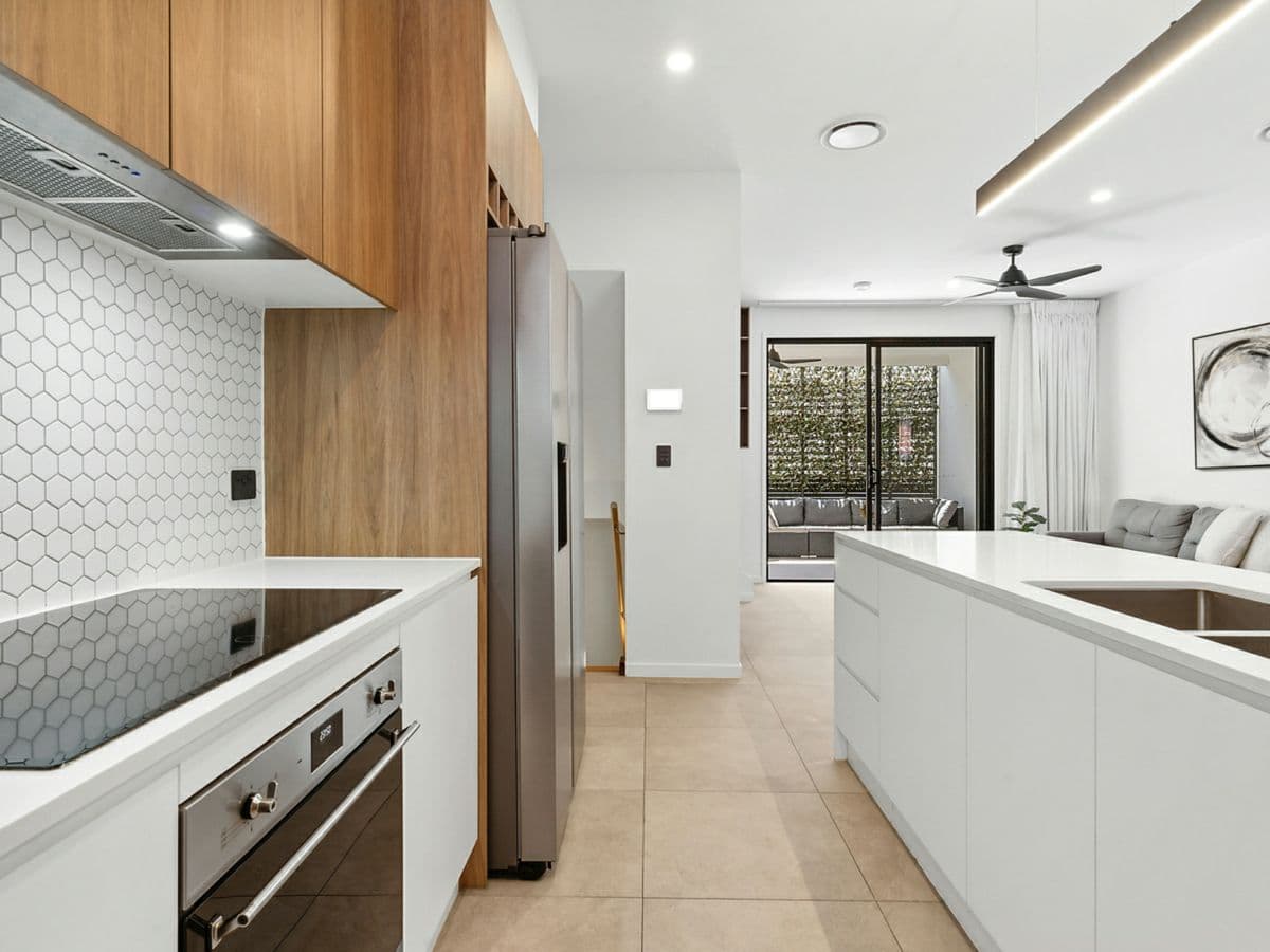 4/51 Mitre Street, ST LUCIA, St Lucia - Thumbnail 8