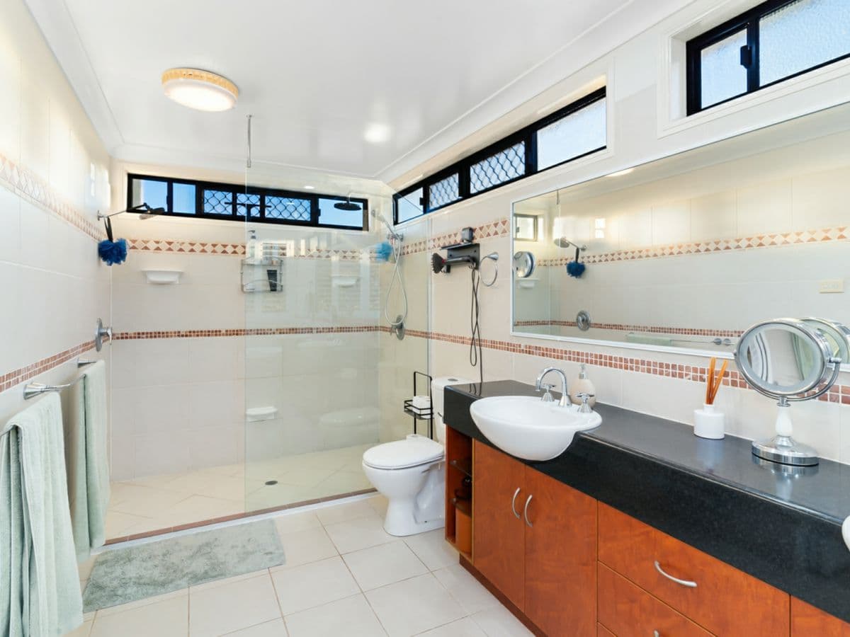 1 Limewood Close, NORMAN GARDENS, Norman Gardens - Thumbnail 7