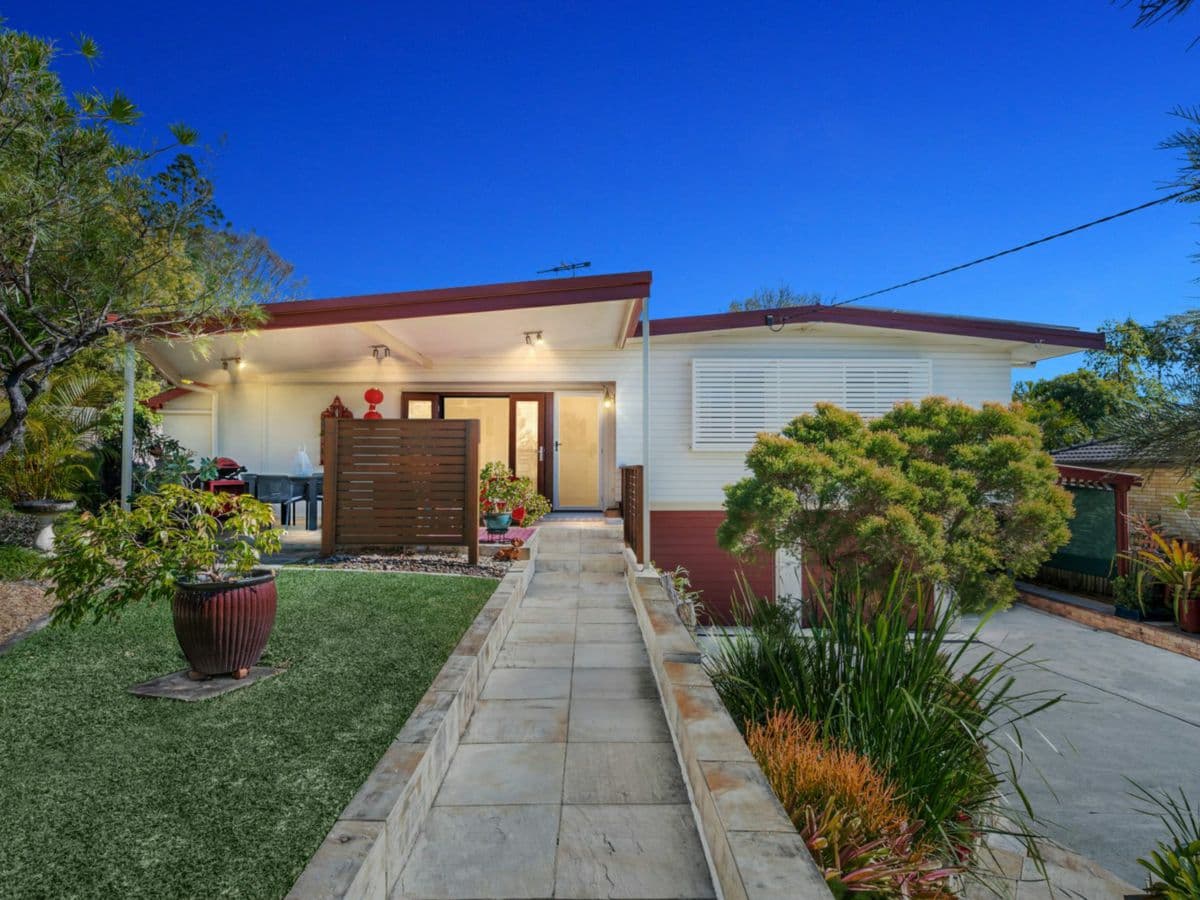 22 Montclair Street, ASPLEY, Aspley - Image 1
