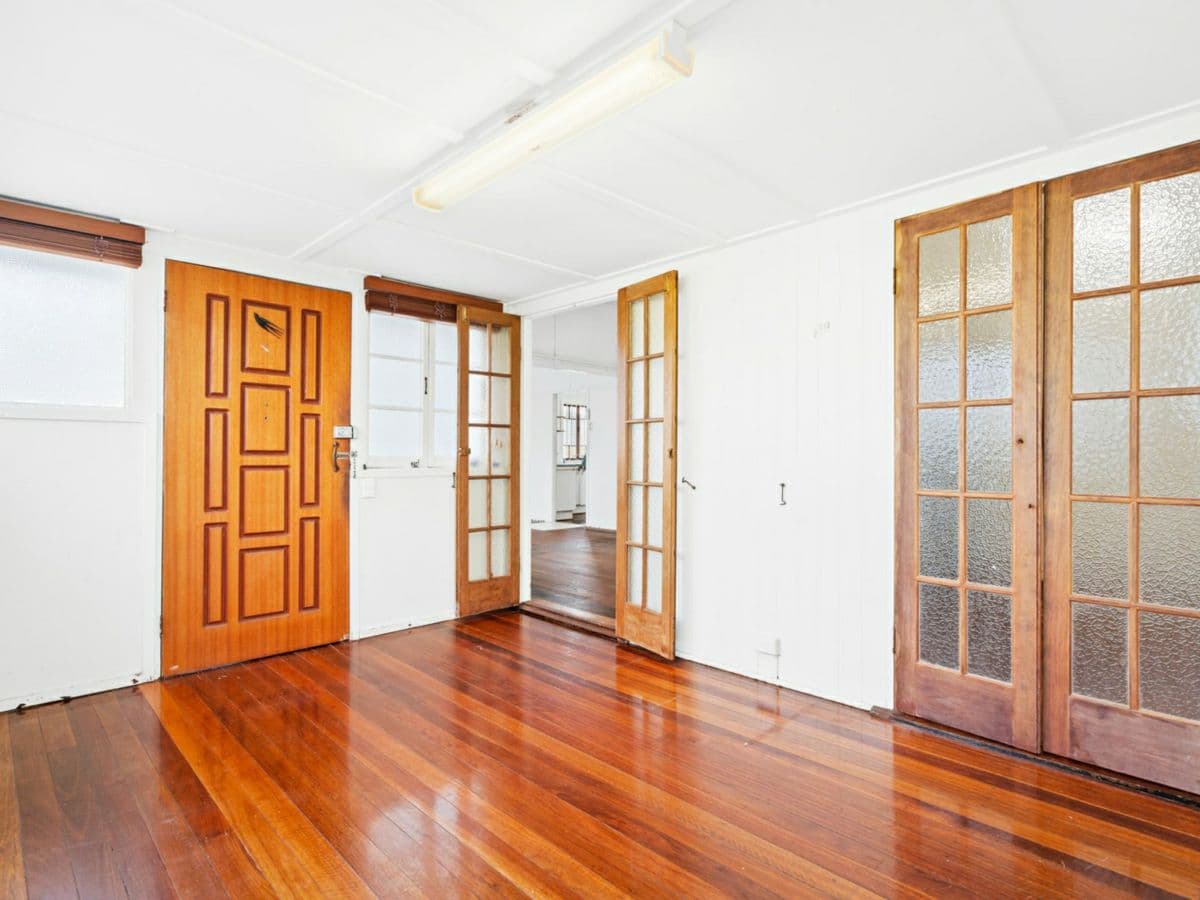 21 Farm Street, NEWMARKET, Newmarket - Thumbnail 2