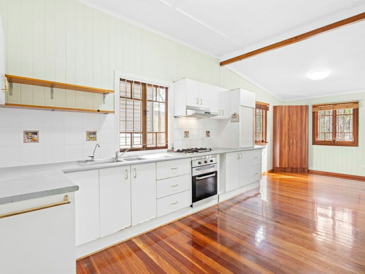 21 Farm Street, NEWMARKET, Newmarket - Thumbnail 6
