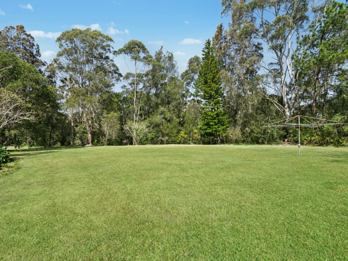 205 Bruce Crescent, WALLARAH, Wallarah - Thumbnail 4