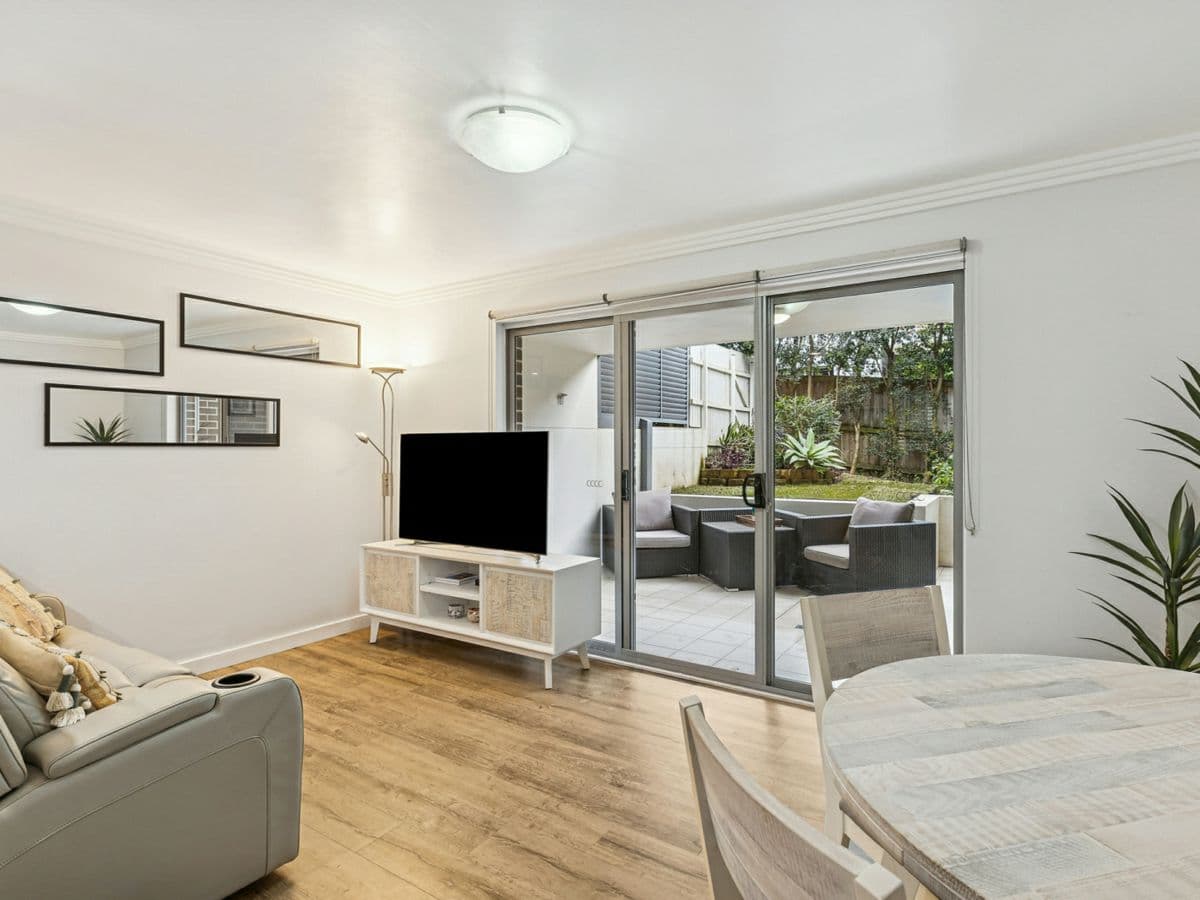 14/12-16 Shackel Avenue, BROOKVALE, Brookvale - Image 1