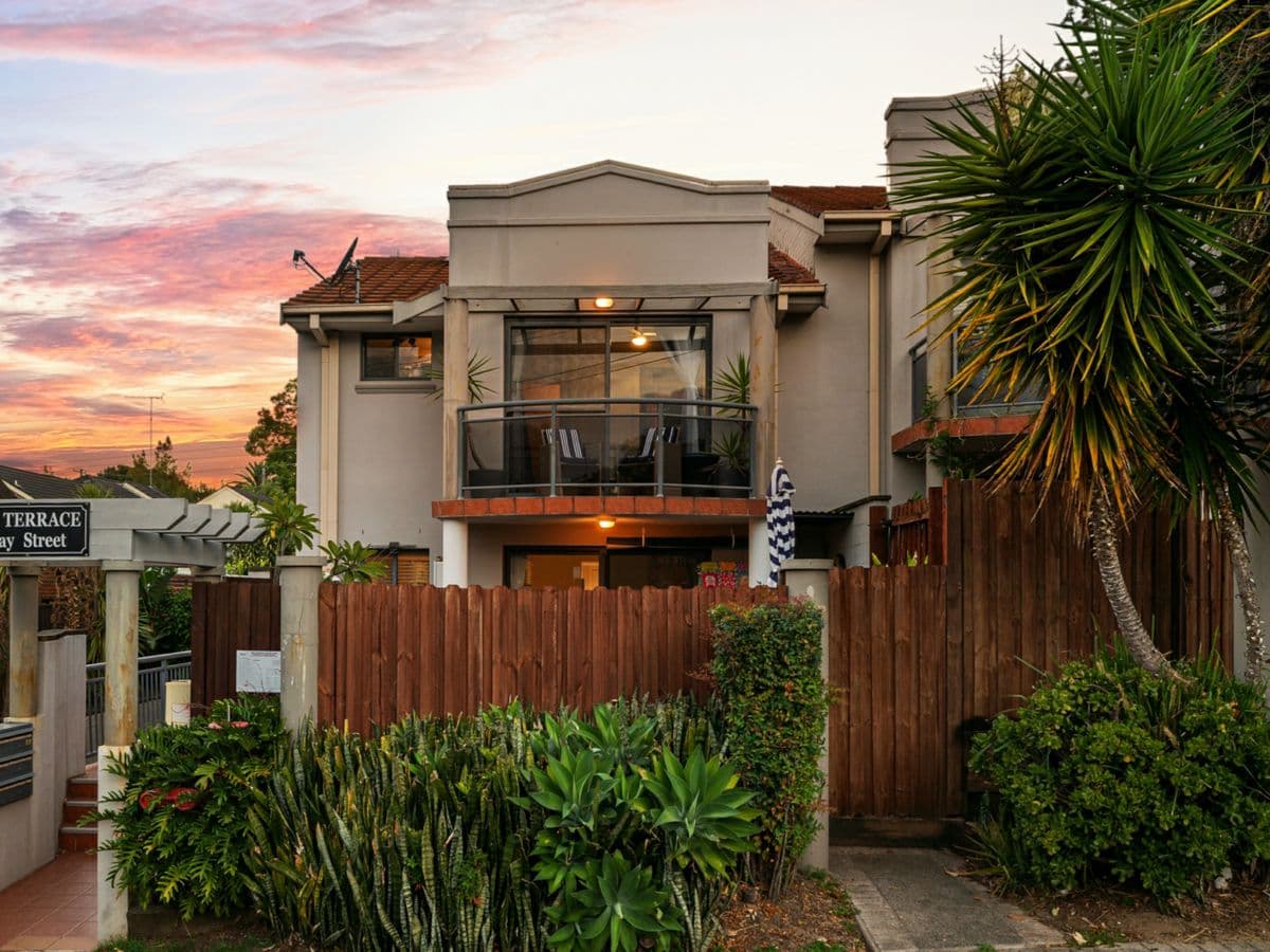 8/6 Mowbray Street, SYLVANIA, Sylvania - Image 1
