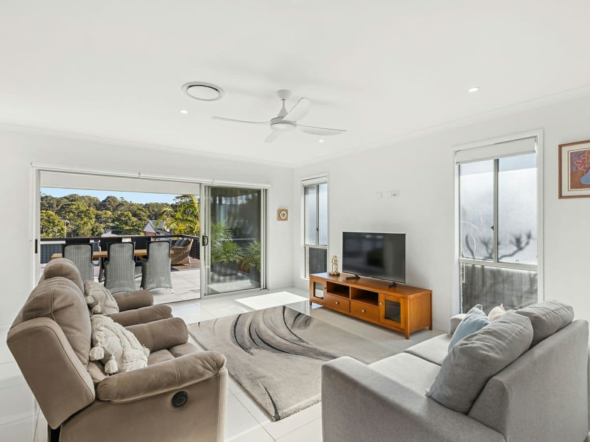 36 George Evans Road, KILLARNEY VALE, Killarney Vale - Thumbnail 3