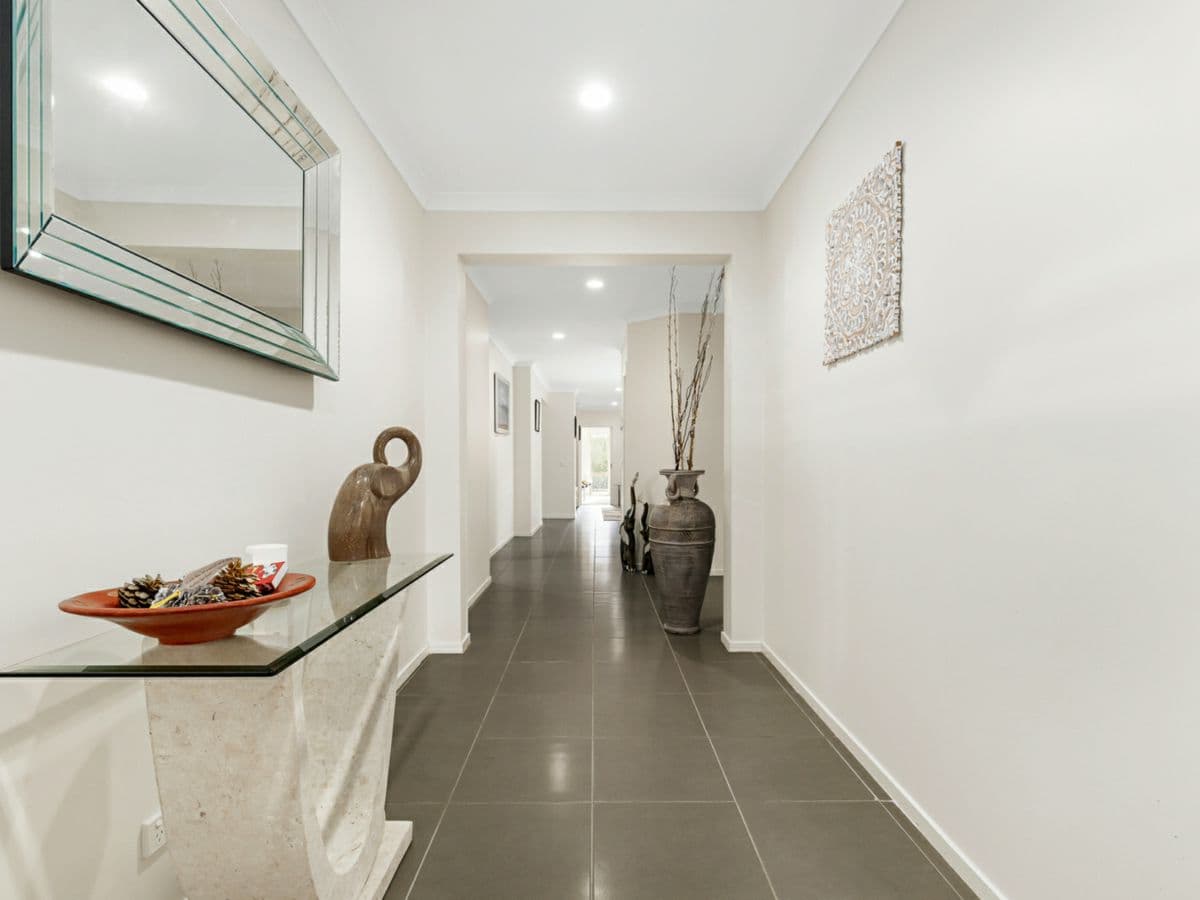 37 Black Wallaby Drive, LANGWARRIN, Langwarrin - Thumbnail 7