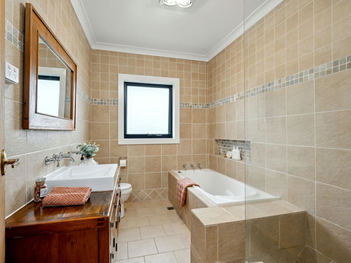 19 Hawkins Parade, BLAXLAND, Blaxland - Thumbnail 6