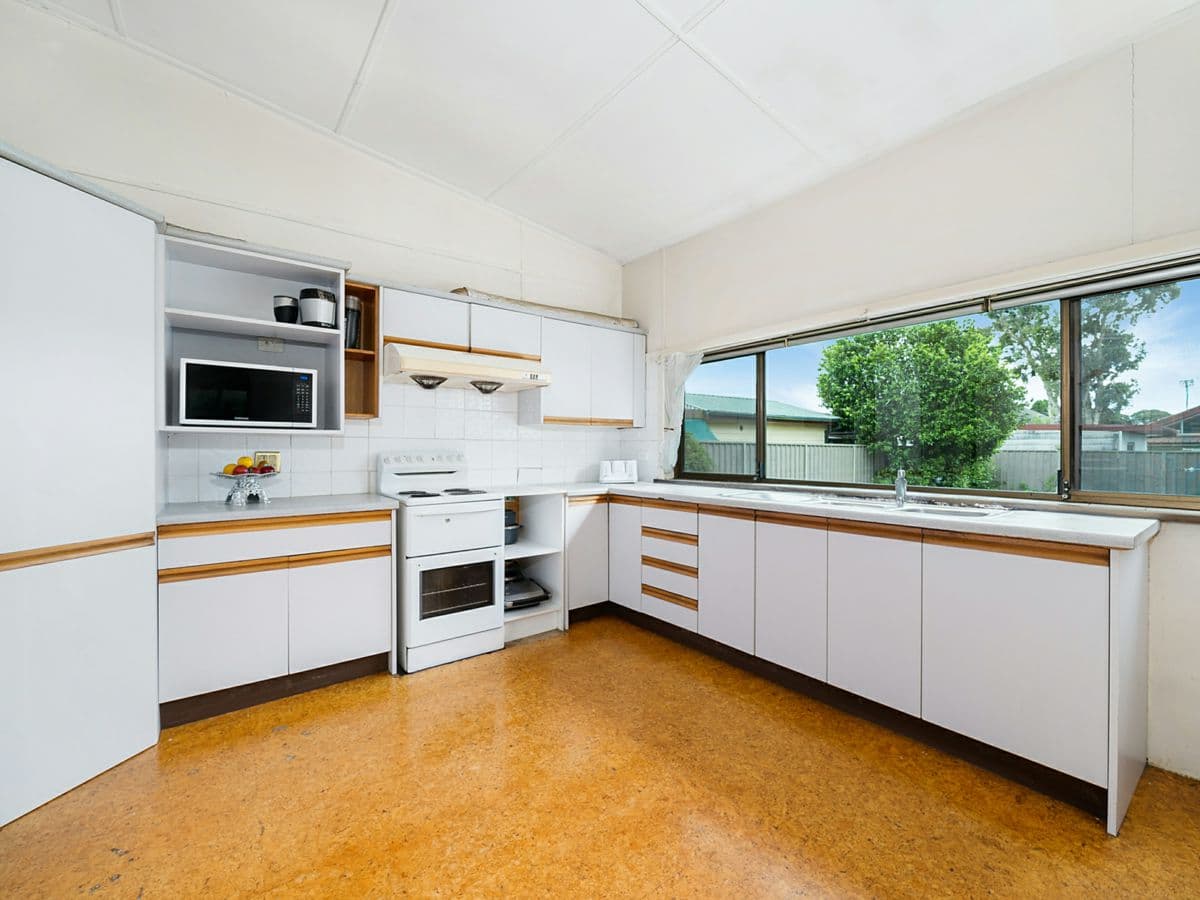 26 Westbourne Street, CARLTON, Carlton - Thumbnail 2