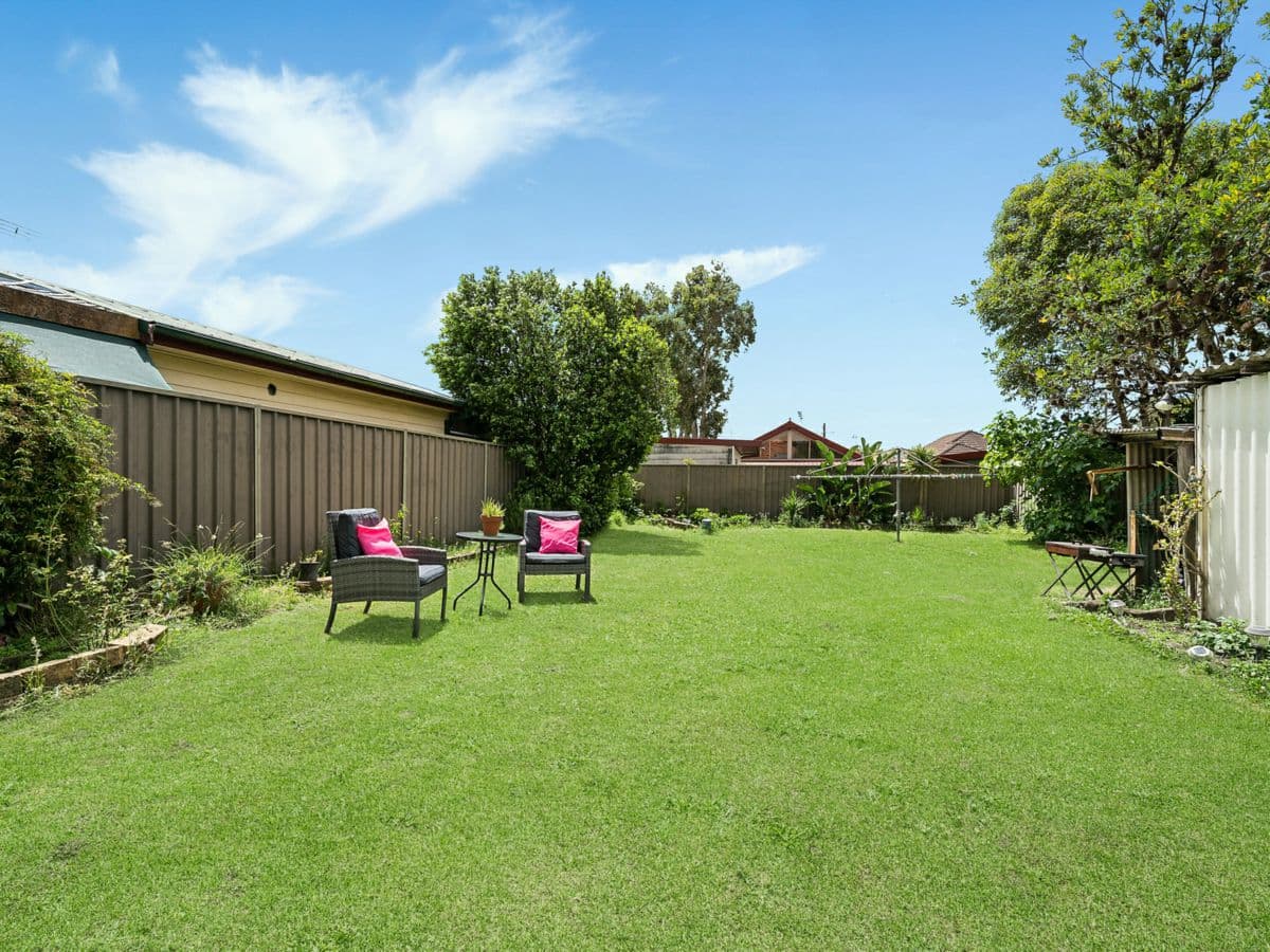 26 Westbourne Street, CARLTON, Carlton - Thumbnail 4