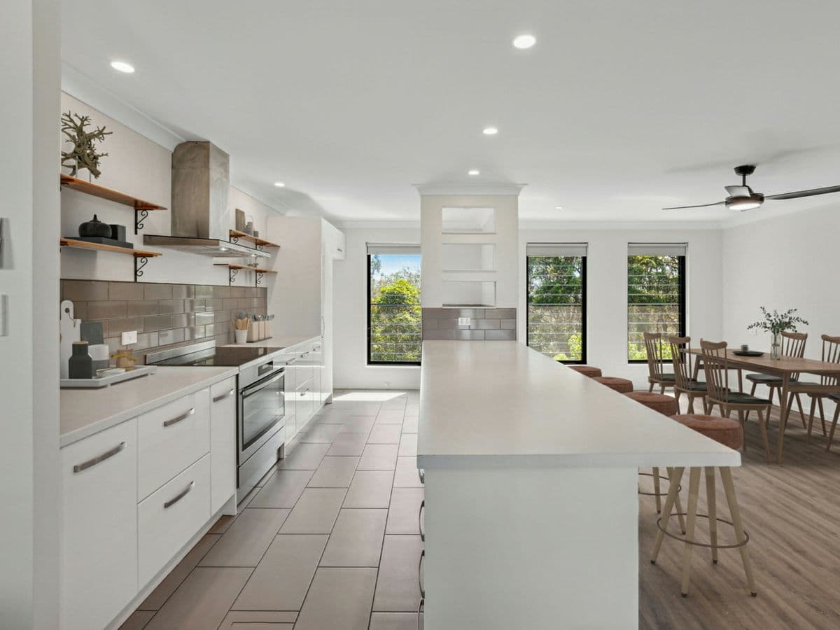 1 Vista Way, SCOTTS HEAD, Scotts Head - Thumbnail 7