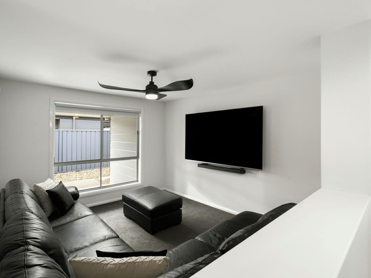 10 Forest View Close, BONVILLE, Bonville - Thumbnail 4