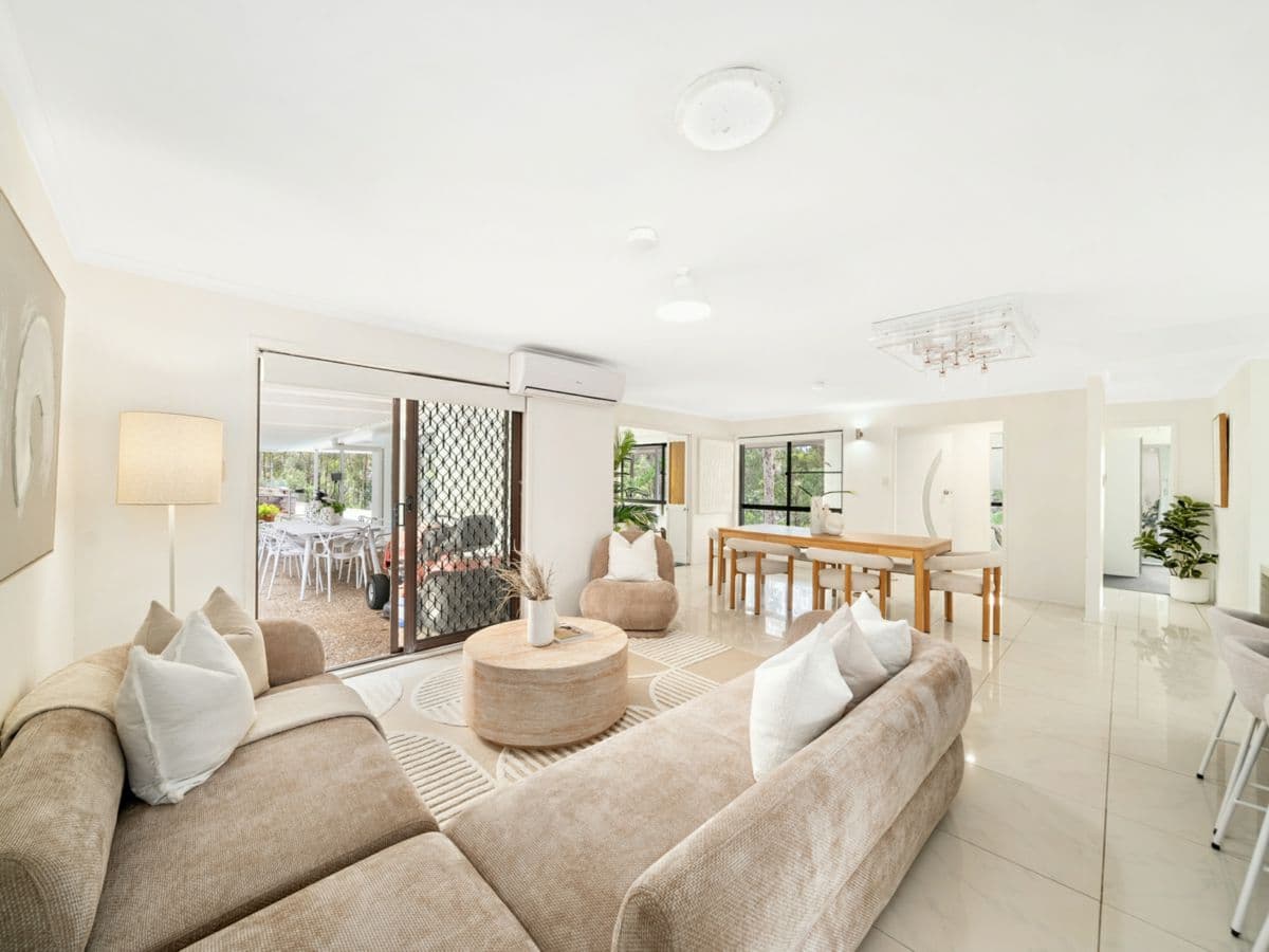 1 Eden Drive, EATONS HILL, Eatons Hill - Thumbnail 4