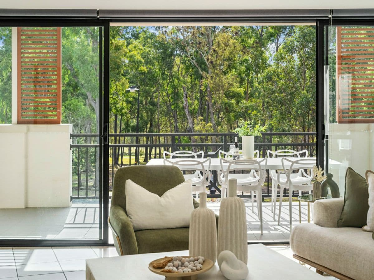 31 Greenway Circuit, MOUNT OMMANEY, Mount Ommaney - Image 1