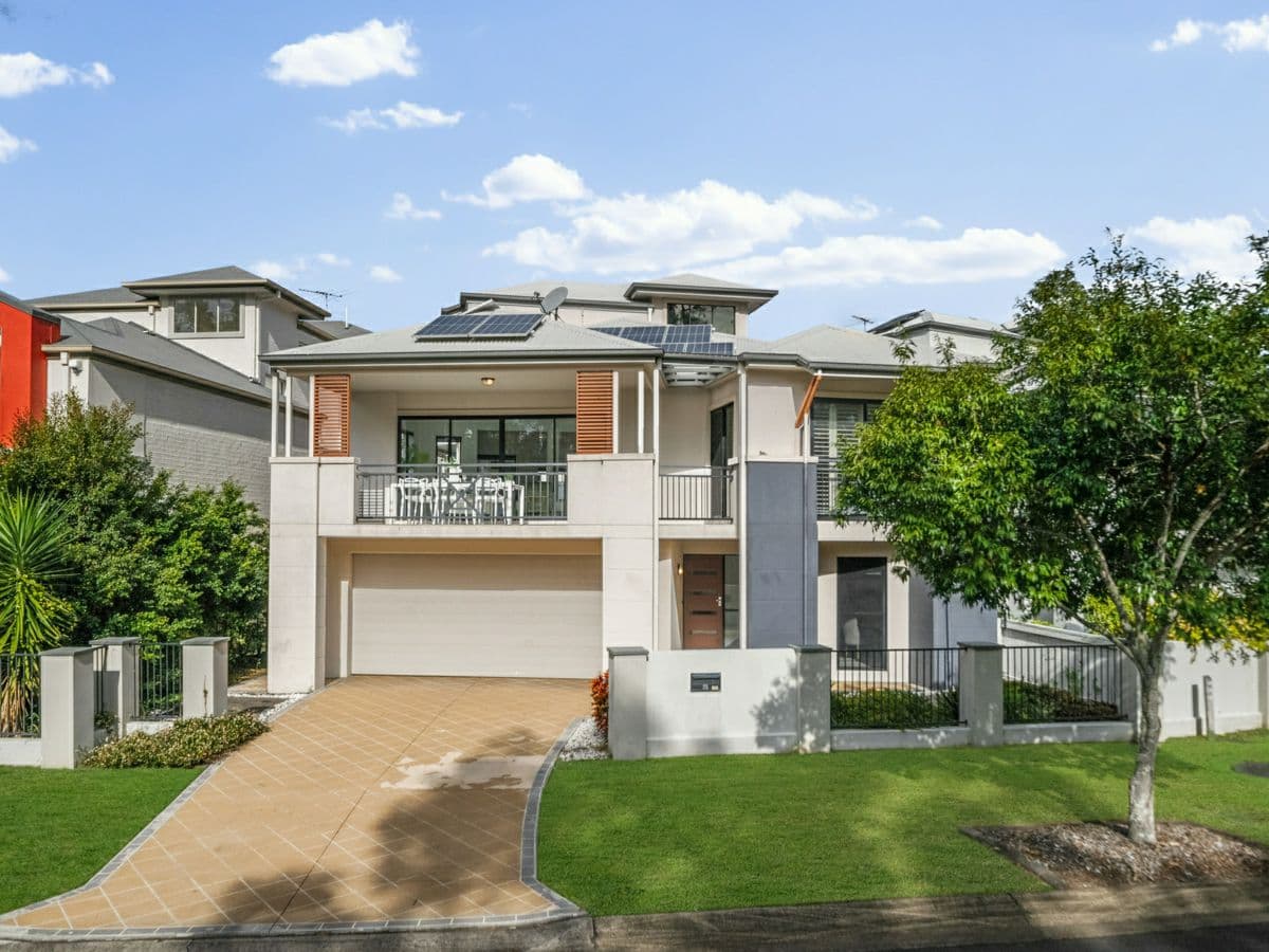 31 Greenway Circuit, MOUNT OMMANEY, Mount Ommaney - Thumbnail 2