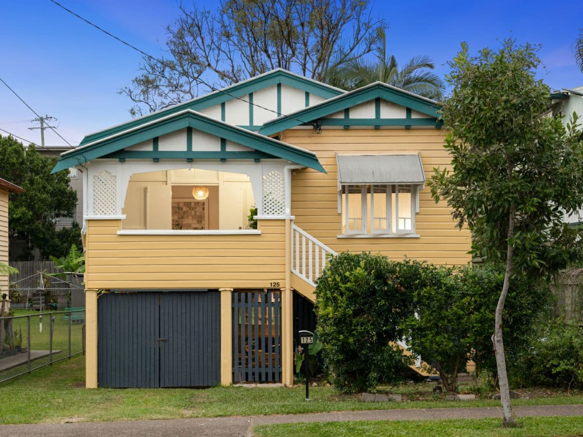 125 Pembroke Road, COORPAROO, Coorparoo - Image 1