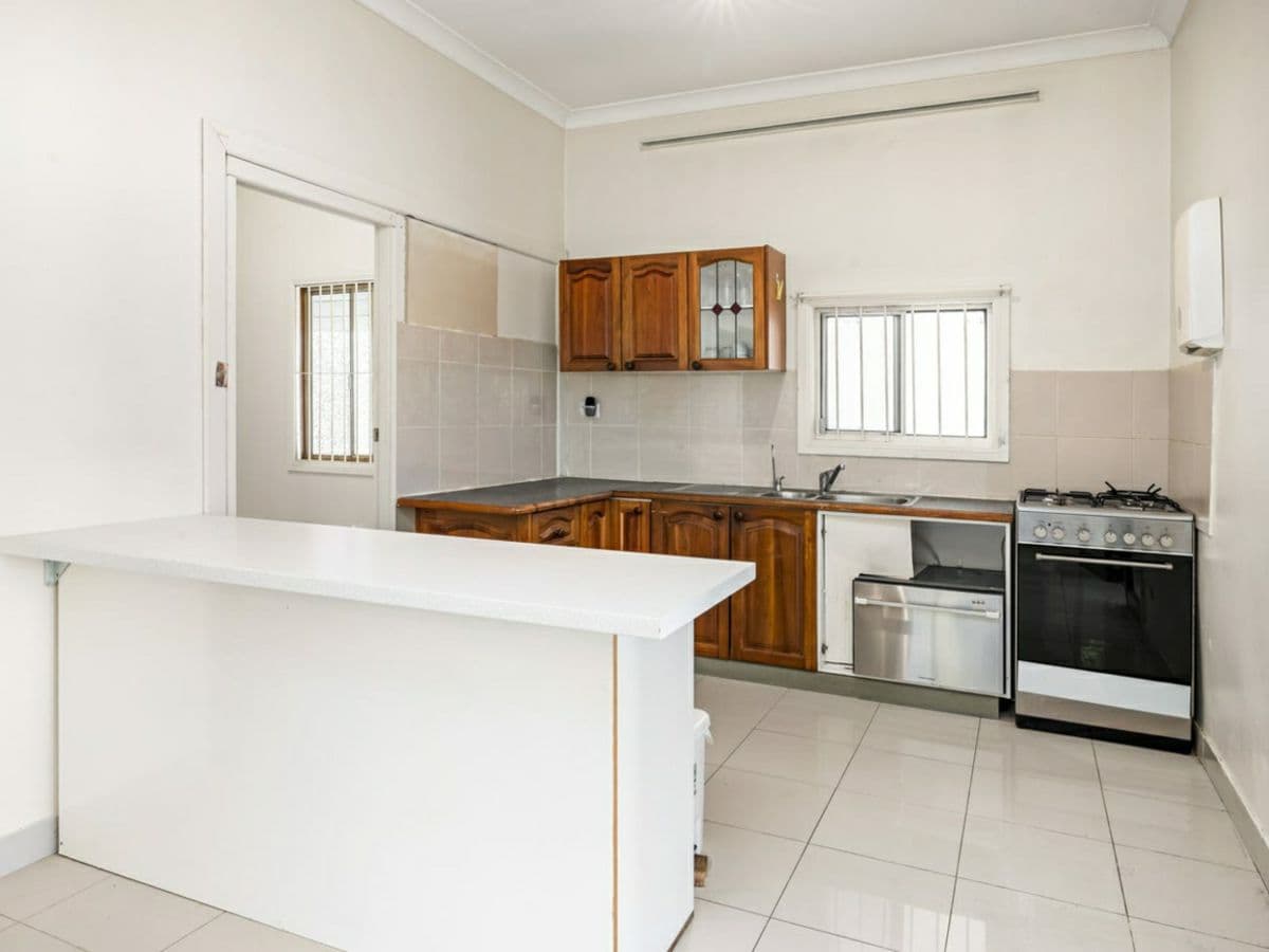1356 Canterbury Road, PUNCHBOWL, Punchbowl - Thumbnail 5