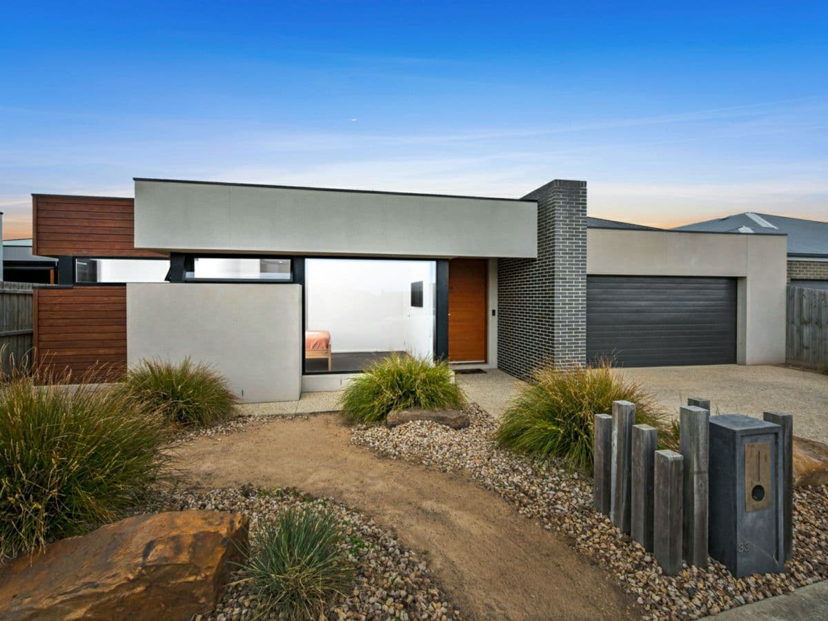 33 Springdale Rise, HIGHTON, Highton - Image 1