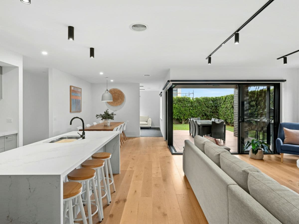 33 Springdale Rise, HIGHTON, Highton - Thumbnail 4