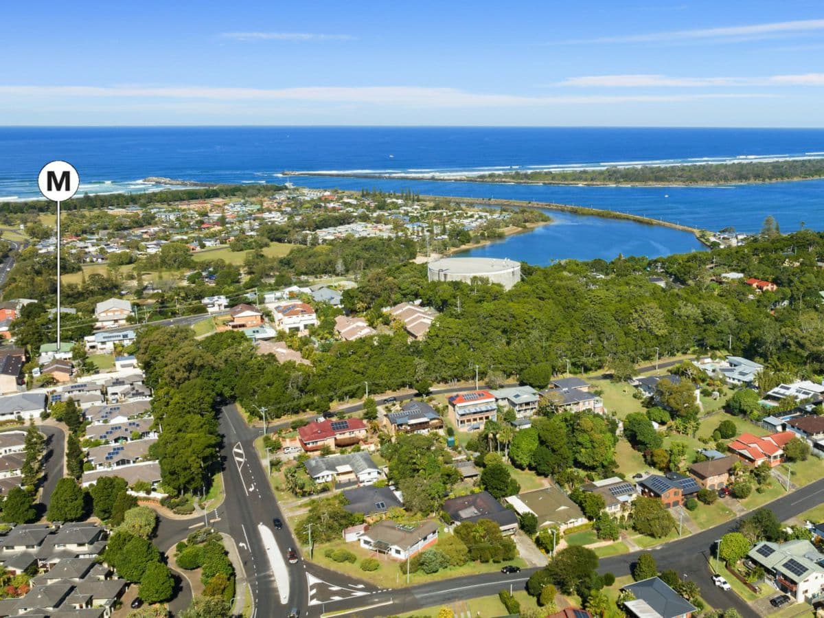 64 Pine Avenue, EAST BALLINA, East Ballina - Image 1