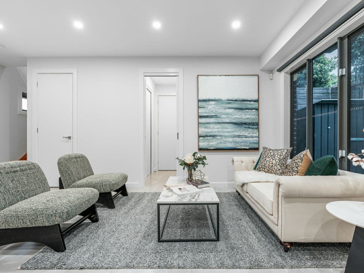 2/22 Amdura Road, DONCASTER EAST, Doncaster East - Thumbnail 2