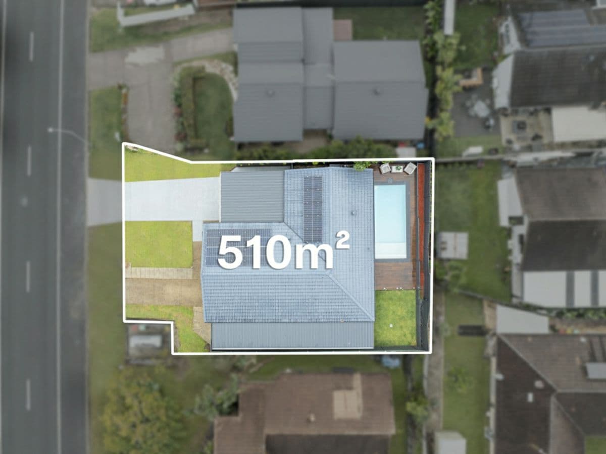 55 Woodland Drive, REEDY CREEK, Reedy Creek - Thumbnail 4