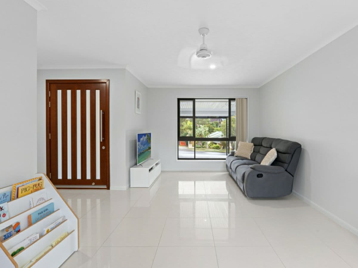 55 Woodland Drive, REEDY CREEK, Reedy Creek - Thumbnail 6