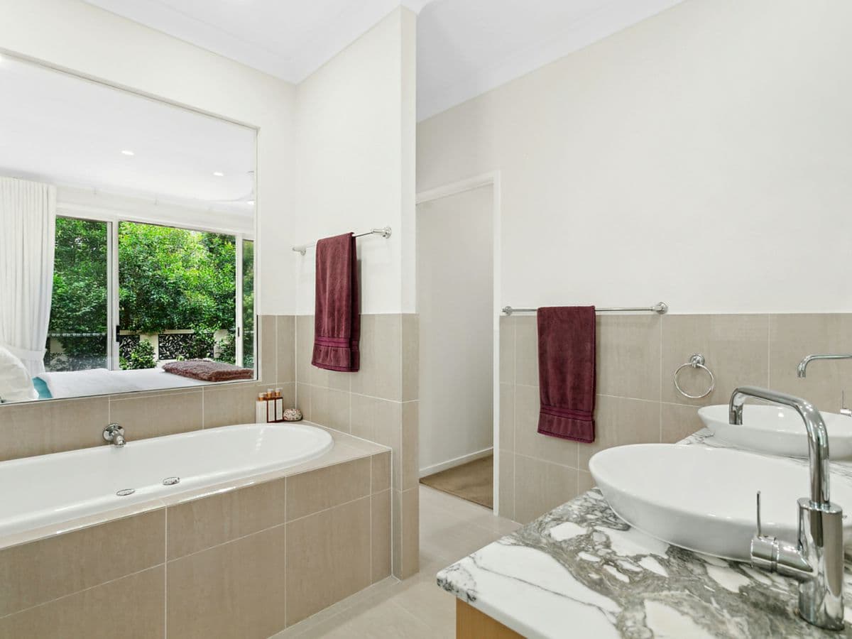 272 Easthill Drive, ROBINA, Robina - Thumbnail 6