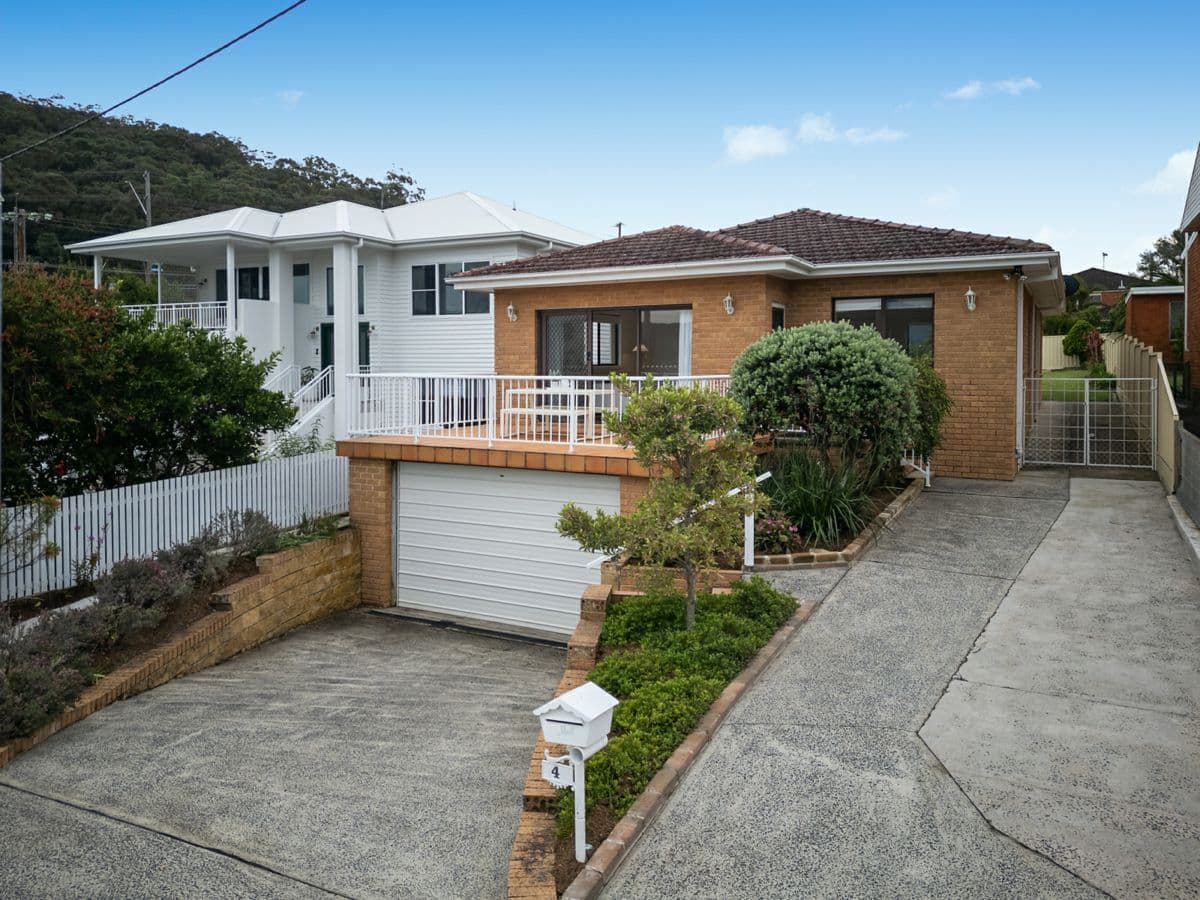 4 Gosford Street, POINT CLARE, Point Clare - Thumbnail 2