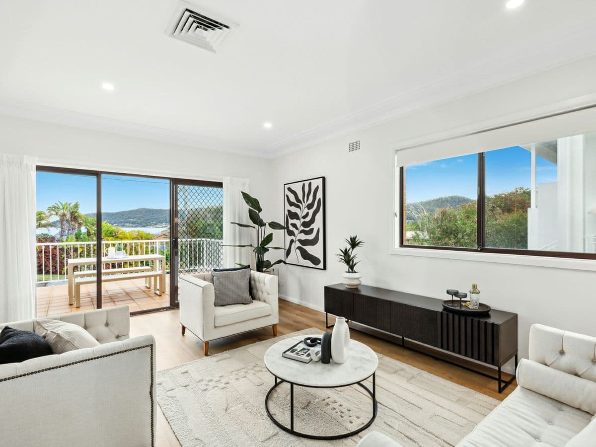 4 Gosford Street, POINT CLARE, Point Clare - Thumbnail 4