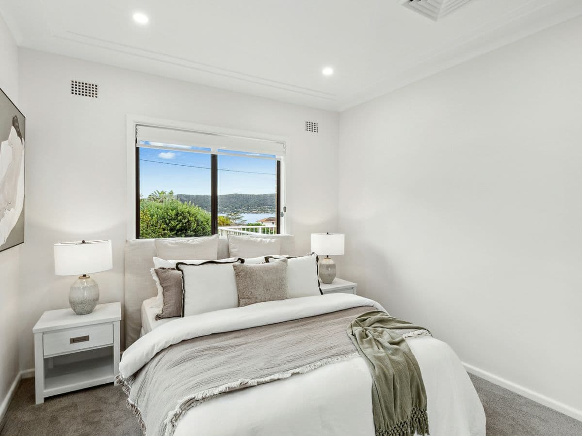 4 Gosford Street, POINT CLARE, Point Clare - Thumbnail 6