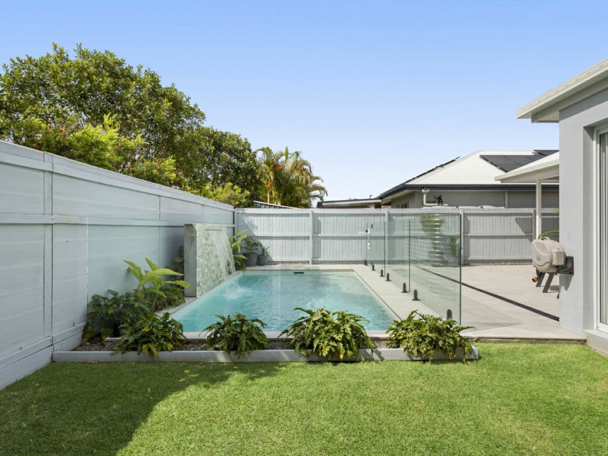 56 Birchgrove Circuit, BARINGA, Baringa - Thumbnail 8