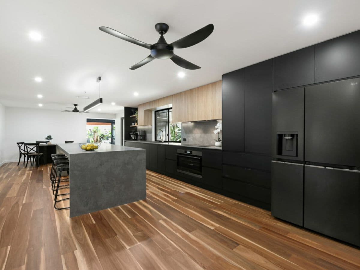 33 Huntley Place, CALOUNDRA WEST, Caloundra West - Thumbnail 3