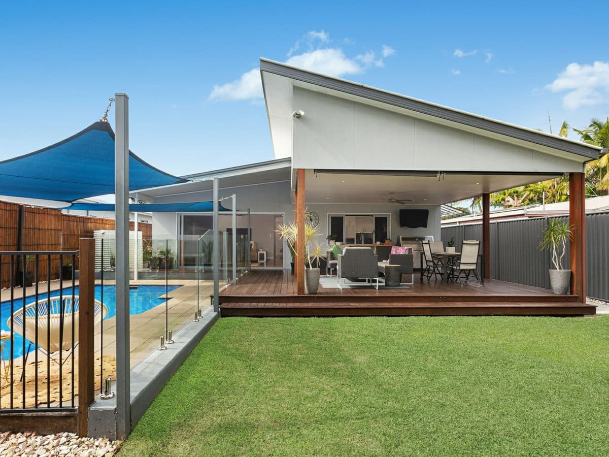100 Westminster Avenue, GOLDEN BEACH, Golden Beach - Thumbnail 5