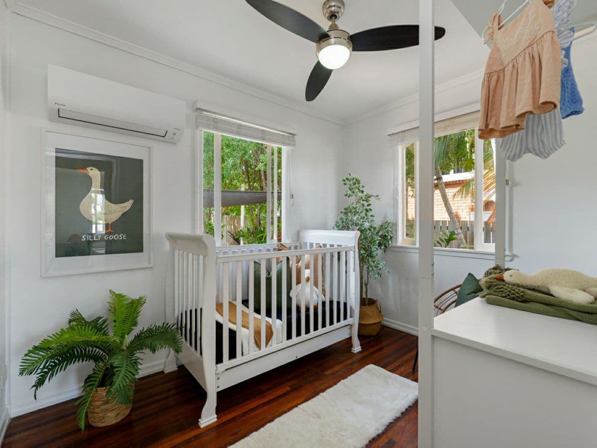 55 Banoon Drive, WYNNUM, Wynnum - Thumbnail 7