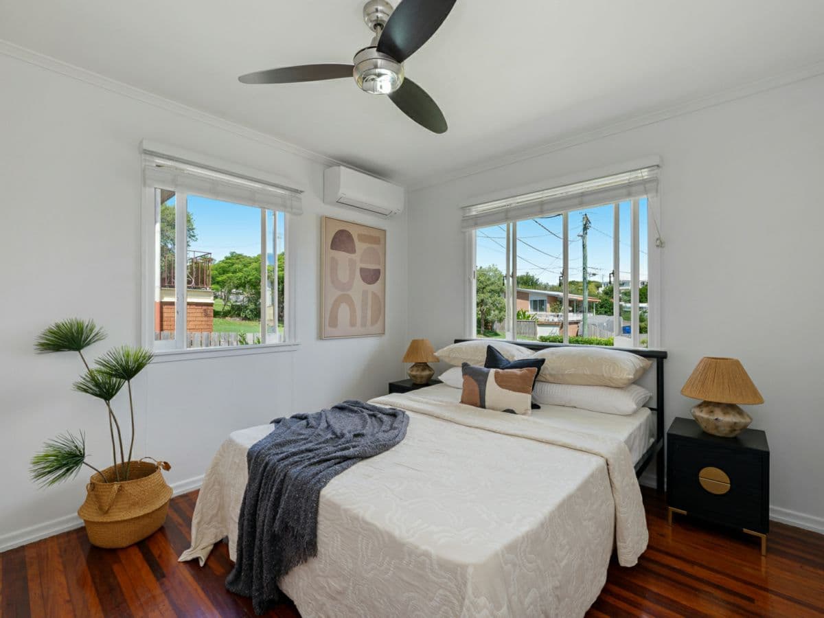 55 Banoon Drive, WYNNUM, Wynnum - Thumbnail 8
