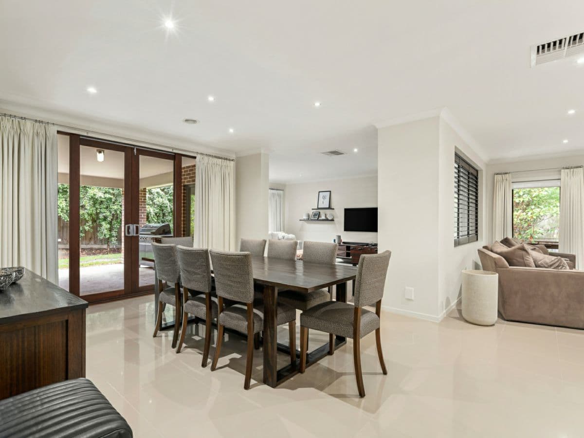 2 Drewett Circuit, CROYDON, Croydon - Thumbnail 5