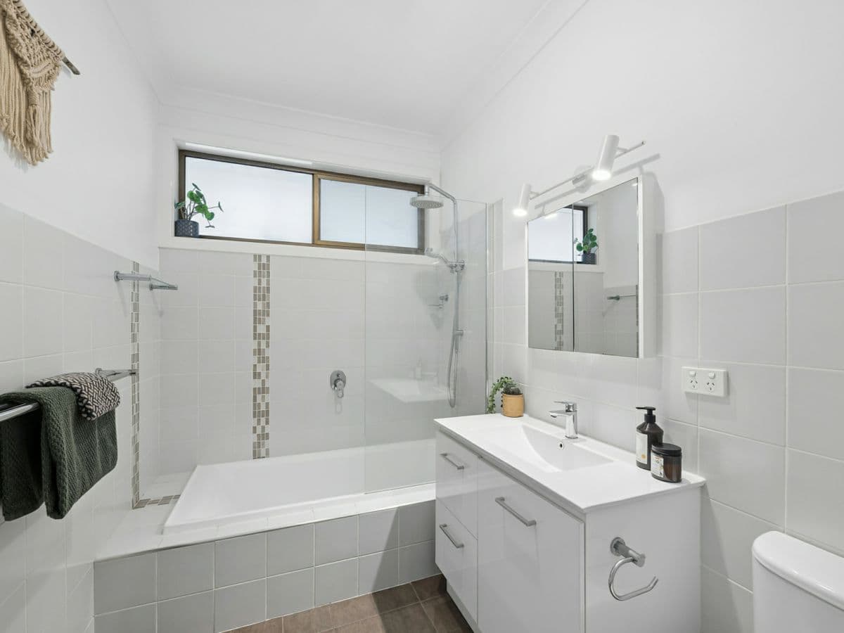 69 Carolyn Street, ADAMSTOWN HEIGHTS, Adamstown Heights - Thumbnail 7