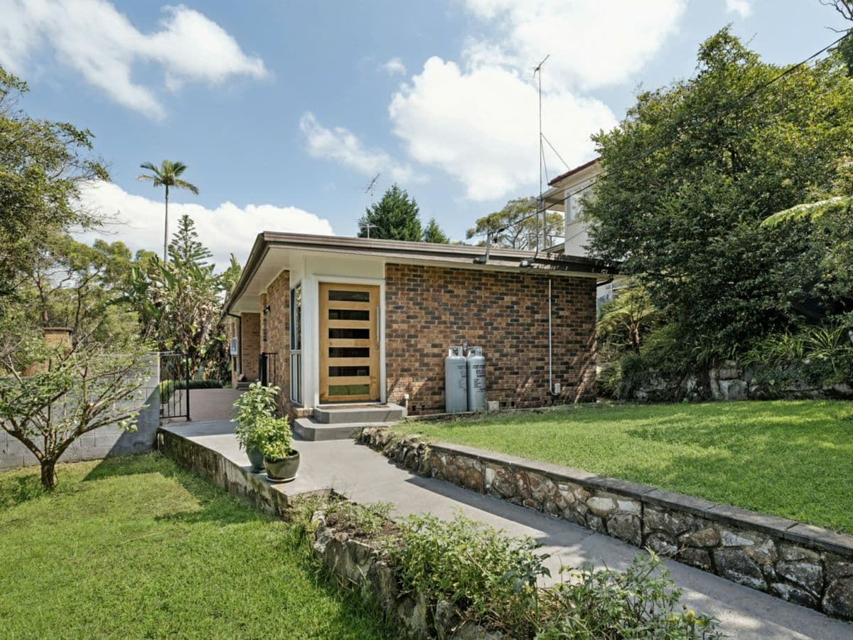 8 Wyang Place, ENGADINE, Engadine - Image 1