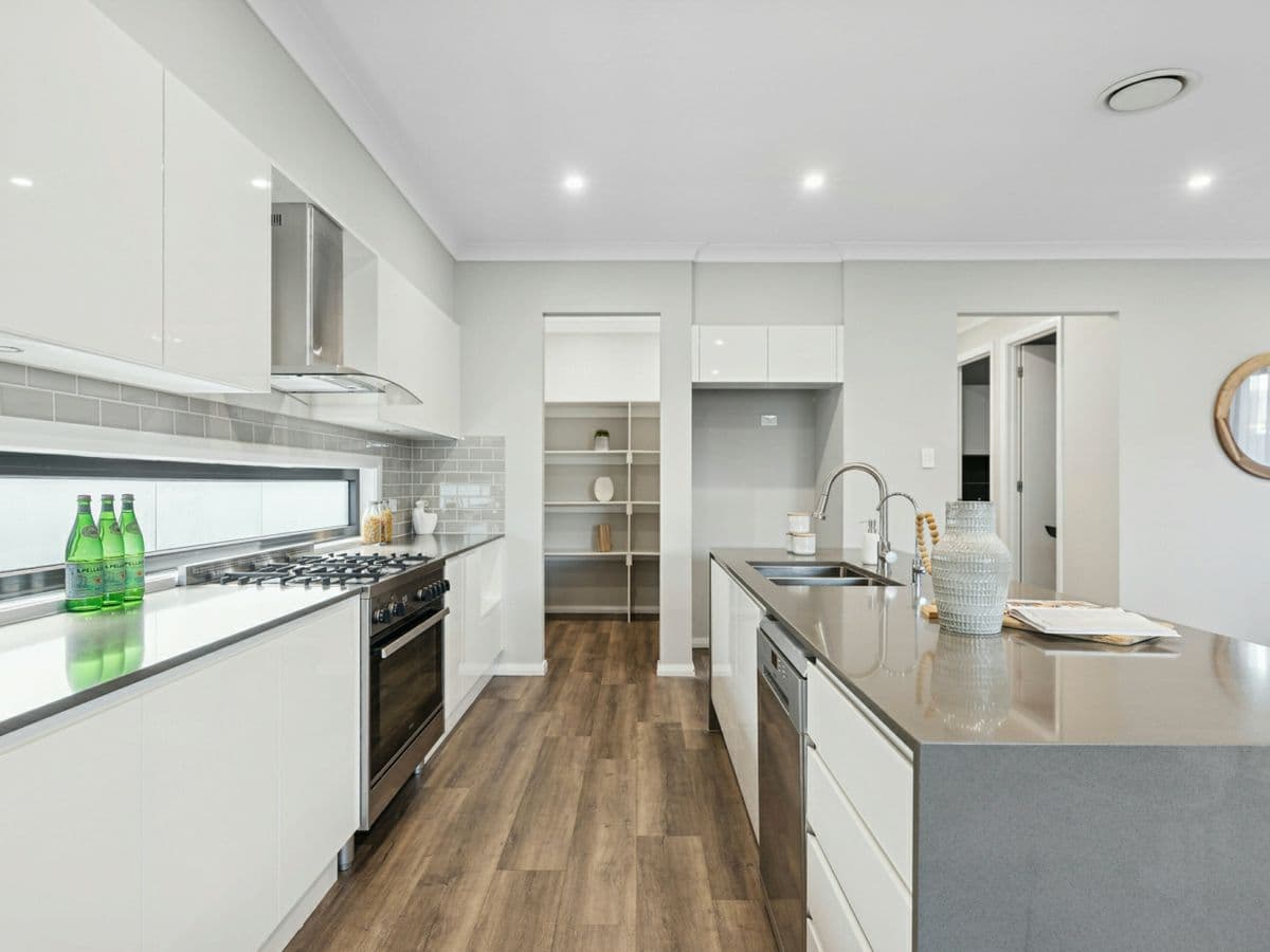 18 Mullumbimby Avenue, HOXTON PARK, Hoxton Park - Thumbnail 4