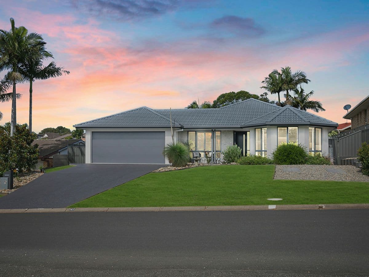 47 Sapphire Drive, PORT MACQUARIE, Port Macquarie - Thumbnail 2