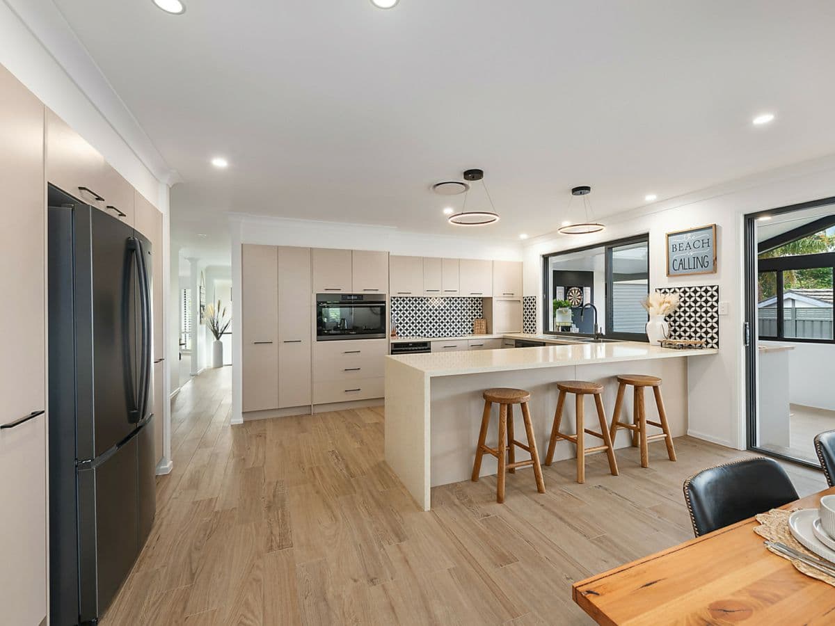 47 Sapphire Drive, PORT MACQUARIE, Port Macquarie - Thumbnail 5