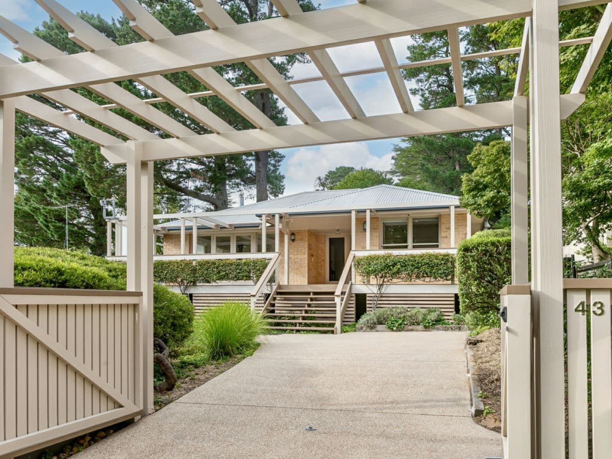 43 Gordon Road, LEURA, Leura - Image 1