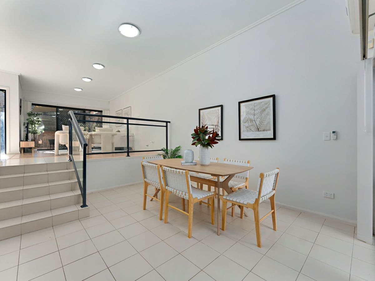 18/2 Charles Street, CARLINGFORD, Carlingford - Thumbnail 4