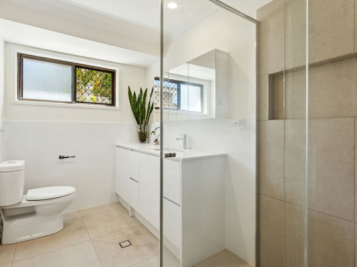 2 Fatsia Court, ELANORA, Elanora - Thumbnail 6